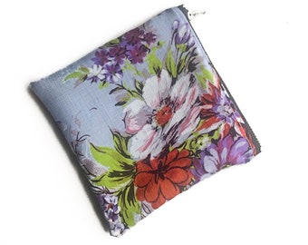 Vintage 60s makeup bag / pouch purse /cosmetics bag / handmade / floral purse