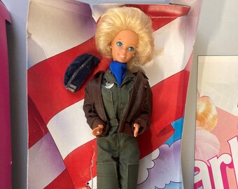 Poupée Barbie Pilote Mattel - NRFB (Never Removed From Box), Neuf