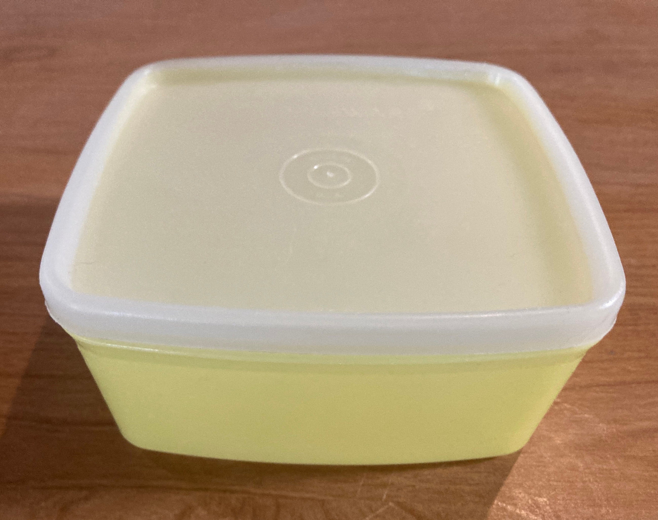 💲 Vintage Tupperware 311 Square Freezer Containers Lot of 5 w/ 1 lid 310