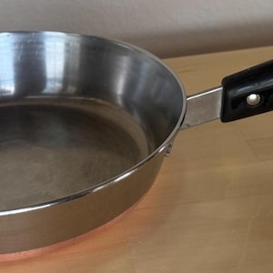 Vintage 8" Revere Ware #1801 Stainless Steel Copper Bottom Handled Skillet
