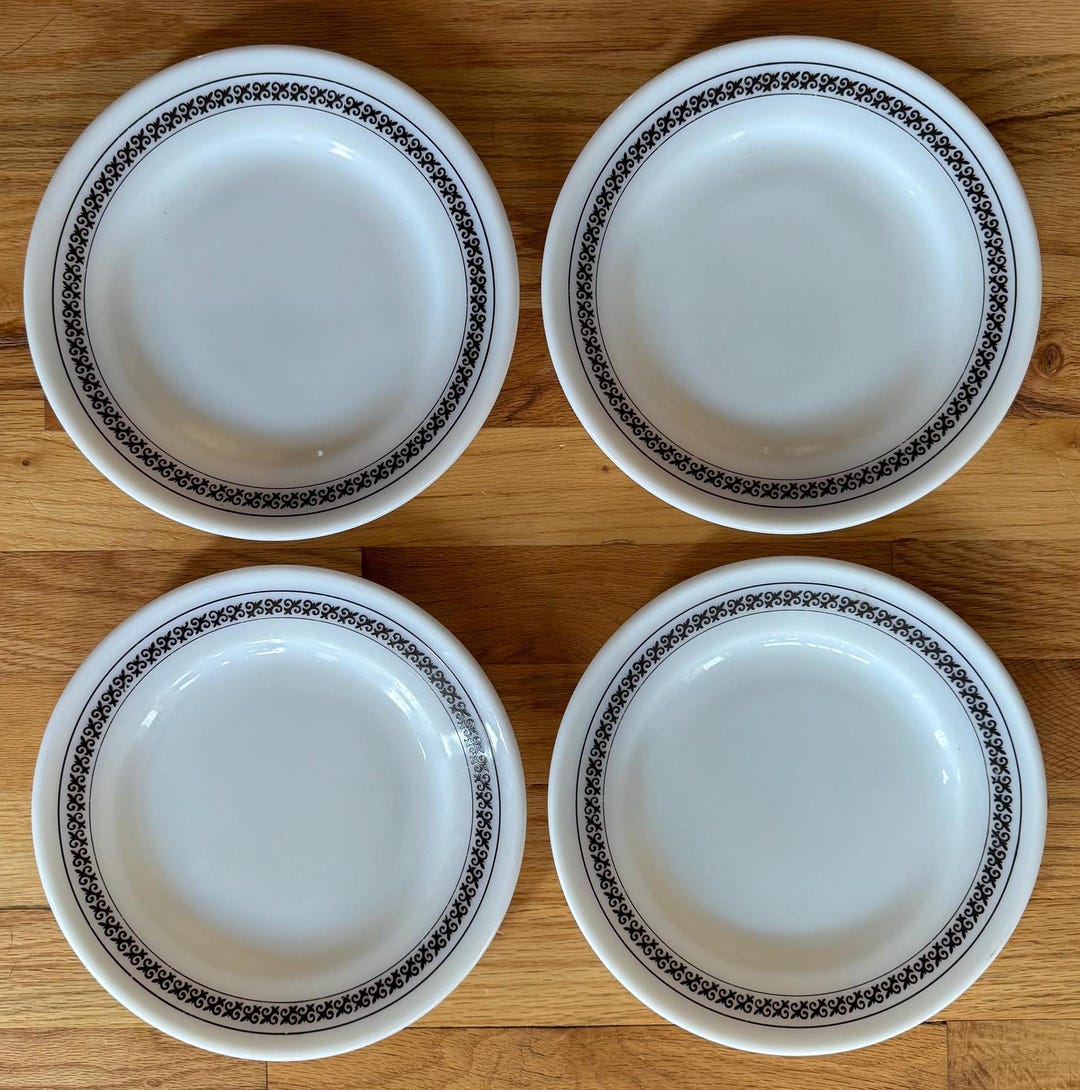 Vintage Set of 4 Corning Pyrex Black Fleur De Lis 9