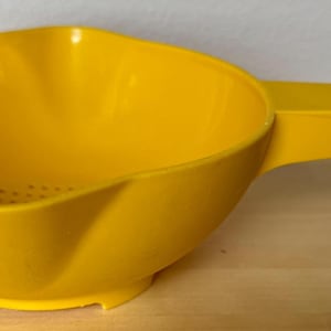 Vintage Yellow Tupperware Handled Colander/Strainer #1200-2