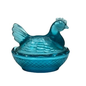 Vintage L. E. Smith Blue Glass Hen On A Nest Covered Dish 3.25", Miniature Salt Cellar, Trinket Box