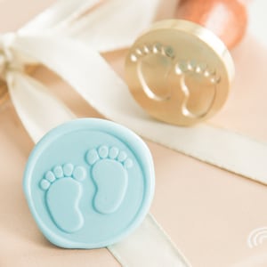 Baby voeten lakzegel stempel || Baby shower uitnodiging, zegelwasstempel, pakket lakzegel, cadeaupakket stempel, pasgeboren baby lakzegel stempel