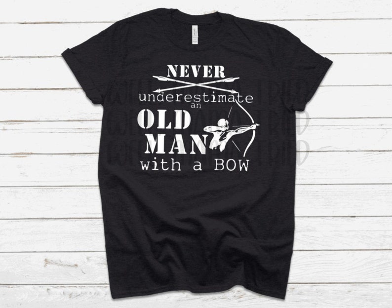 Archery T-shirt Men/'s Unisex Bella Canvas soft tee. Never Underestimate an old man with a bow