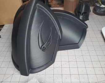 Mandalorian Shoulder Plates