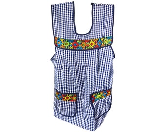 Traditional Mexican apron for women with pockets and beautiful flower embroidery One size- Mandiles para mujer mexicanos - Mandil de cocina