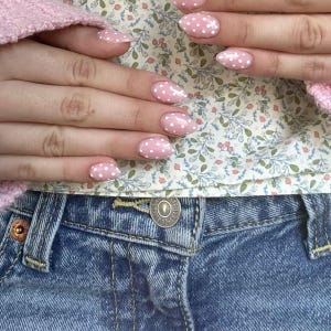 custom press on nails