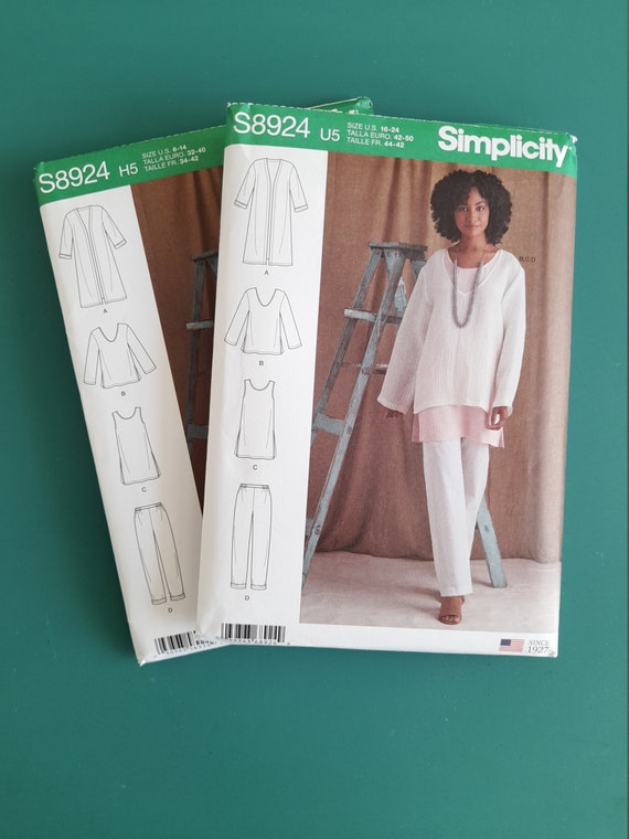 SIMPLICITY SEWING PATTERN S8912 Misses Dresses sizes 6-14 and 16-24 Brand New and Unused Sewing Pattern