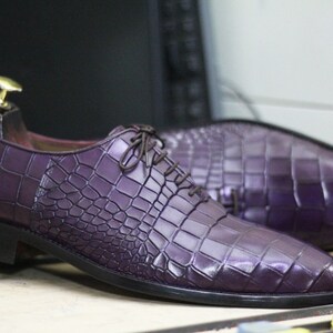 Men's Handmade Purple Colour Alligator Texture Lace up Shoes