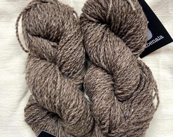 Natural brown (Worsted weight)