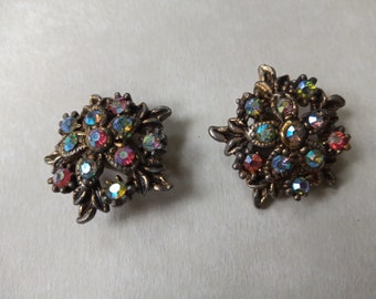 Pendientes vintage de clip con detalles de cristal