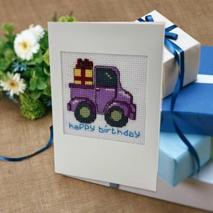 Carte de voeux joyeux anniversaire voiture au point de croix