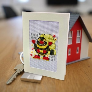 Une nouvelle maison bonne chance carte de point de croix abeille