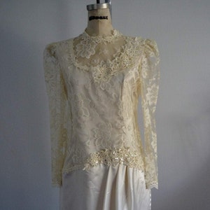 Patra Sheer Venise Lace Wedding Dress In Ivory Size 8