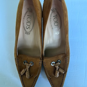NEW TODS WOMEN&#39;S Designer Mocassin Shoes Brown Suede Leather Pumps Shoes Women&#39;s size 37 Italy