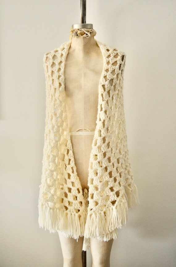 Boho Handmade Crochet OFF Beige White Antique Pia… - image 1