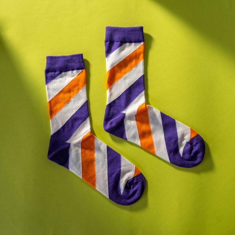 Men's Orange And Purple Striped Pattern Socks Novelty Fun Colourful Luxury Premium Gift Egyptian Cotton UK Men's 6.5 11 1 Pair image 2