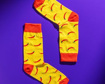 Men’s Luxury Chili Pattern Socks | Premium Egyptian Cotton | Yellow & Red Design | Gift for Him | UK Men’s 6.5-11 | Birthday Gift Idea