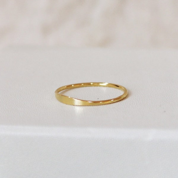 14k Gold Filled Ring| Minimalist Gold Ring| Polished Band Ring| Simple Ring| Stacking Ring| Gift for Her| Dainty Gold Ring| Delicate Ring