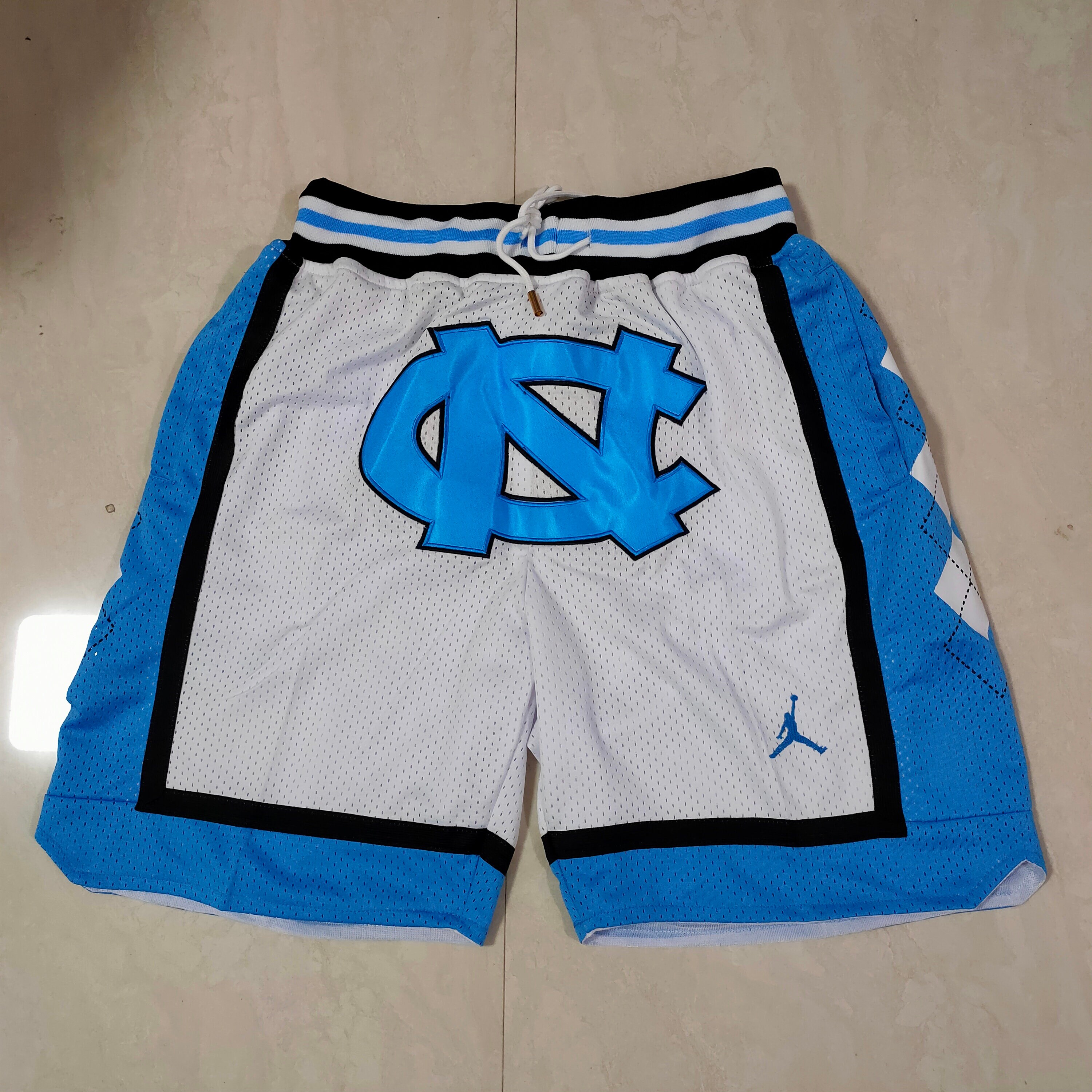 Men's Russell Ash North Carolina Tar Heels Logo Shorts Size: Small