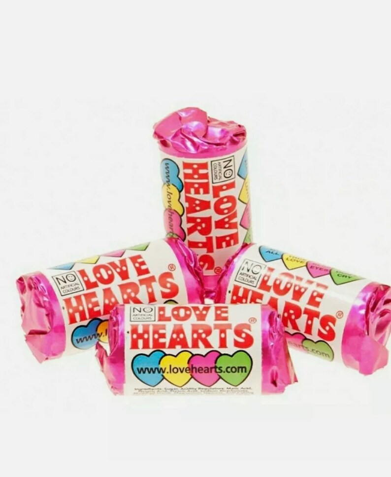 Love hearts sweets. Love hearts sweets. Sweethearts конфеты. Конфеты вечеринка. Sweet song.