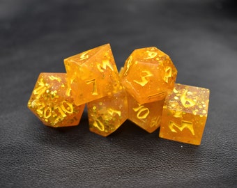 Sour Lemon - Juego de dados amarillos de resina hecha a mano de 7pc para TTRPGs