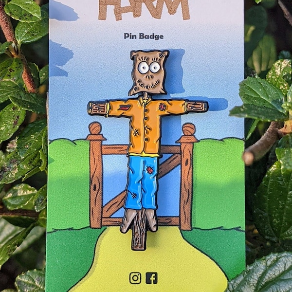 Scarecrow Pin | Soft enamel country lapel pin. Cartoon farm character. Wizard of Oz. Worzel Gummidge