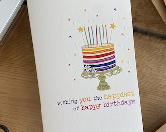 Tarjeta de cumpleaños con tarta arcoíris: Tarta brillante de varios pisos / Tarjeta de cumpleaños para mujer (ww796)