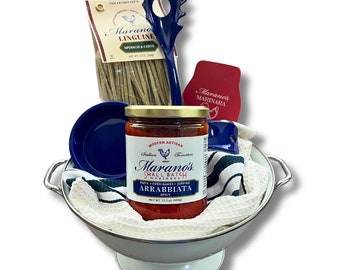 Signature Gift Basket Blue: 1 Artisan Flavored Pasta & 1 (15.5 oz.) Premium Sauce