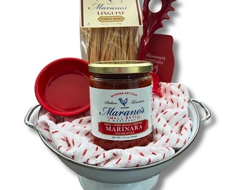 Signature Gift Basket Red: 1 Artisan Flavored Pasta & 1 (15.5 oz.) Premium Sauce