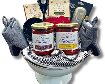 Deluxe Gift Basket Black: 2 Artisan Flavored Pastas & 2 (15.5 oz.) Premium Sauces