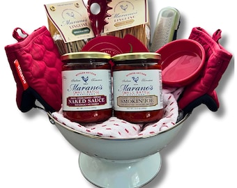 Deluxe Gift Basket Red: 2 Artisan Flavored Pastas & 2 (15.5 oz.) Premium Sauces