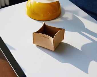 Créez votre propre rangement de bureau en cuir avec notre kit de bricolage - Fabriqué à Londres | Expérience dans une boîte | Cadeau de bureau | Organiseur en cuir fait main