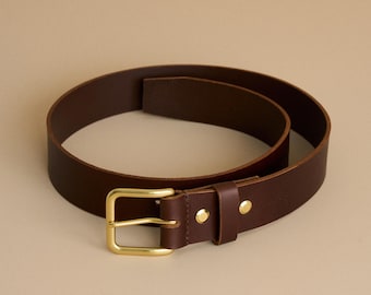 Créez votre propre sac Eve en cuir avec notre kit DIY - Fabriqué à Londres | Expérience dans une boîte | Trousse de sac à bandoulière | Projet de mode DIY