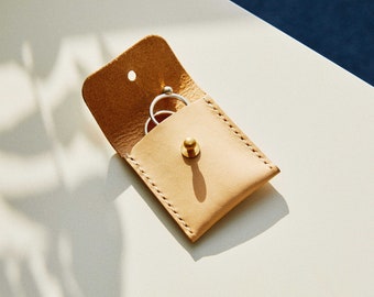 Créez votre propre étui à bagues en cuir avec notre kit de bricolage - Fabriqué à Londres | Expérience dans une boîte | Porte-bijoux | Cadeau en cuir fait main