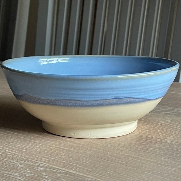 Medium bowl. Handmade in white stoneware