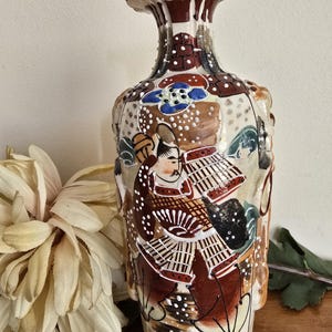 Vintage japanese, satsuma warrior vase