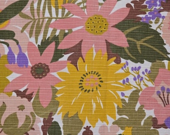 Vintage 1970s floral barkcloth style cotton fabric 124 x 204 cm