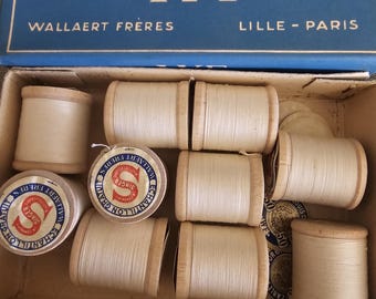 Vintage louis d'or thread, antique spools