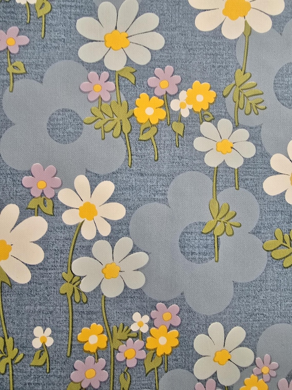 Retro Daisy Wipeable Wallpaper, 1970's