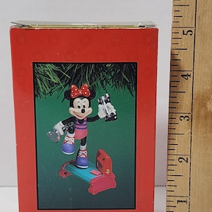 Enesco Disney Steppin With Minnie Christmas Ornament In Box