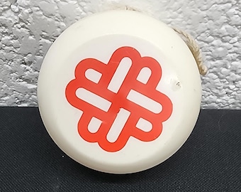 Vintage White And Red  Yo-Yo YoYo