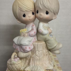 Precious Moments Love One Another
