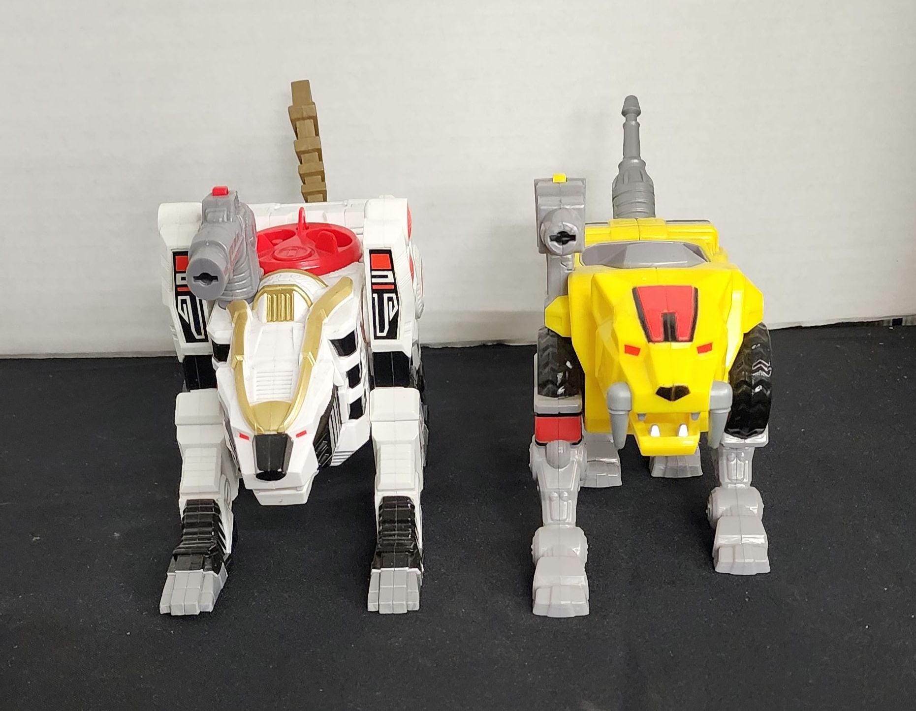 Fisher Price Imaginext Power Rangers Whote Tiger and Yellow Tiger