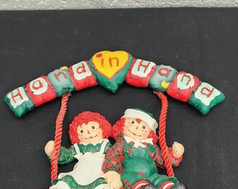 Vintage Raggedy Ann And Andy Hand In Hand Chriatmas Wall Hanging