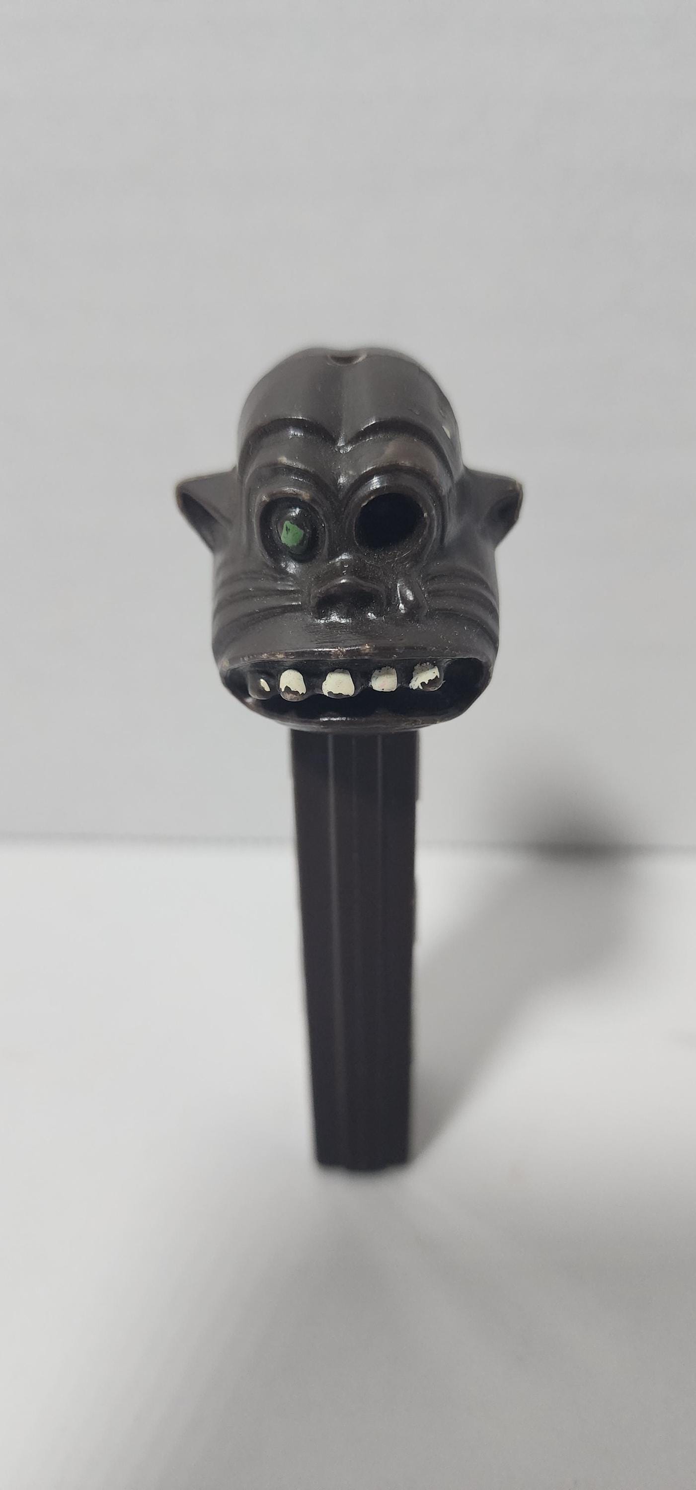 Vintage No Foot Pez One Eyed Monster Gorilla Brown Stem Green Eye
