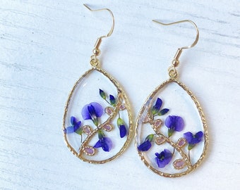 Purple flower dangle earrings，Purple gold resin earrings，Statement drop earrings，Tear drop earrings，Christmas gift for women