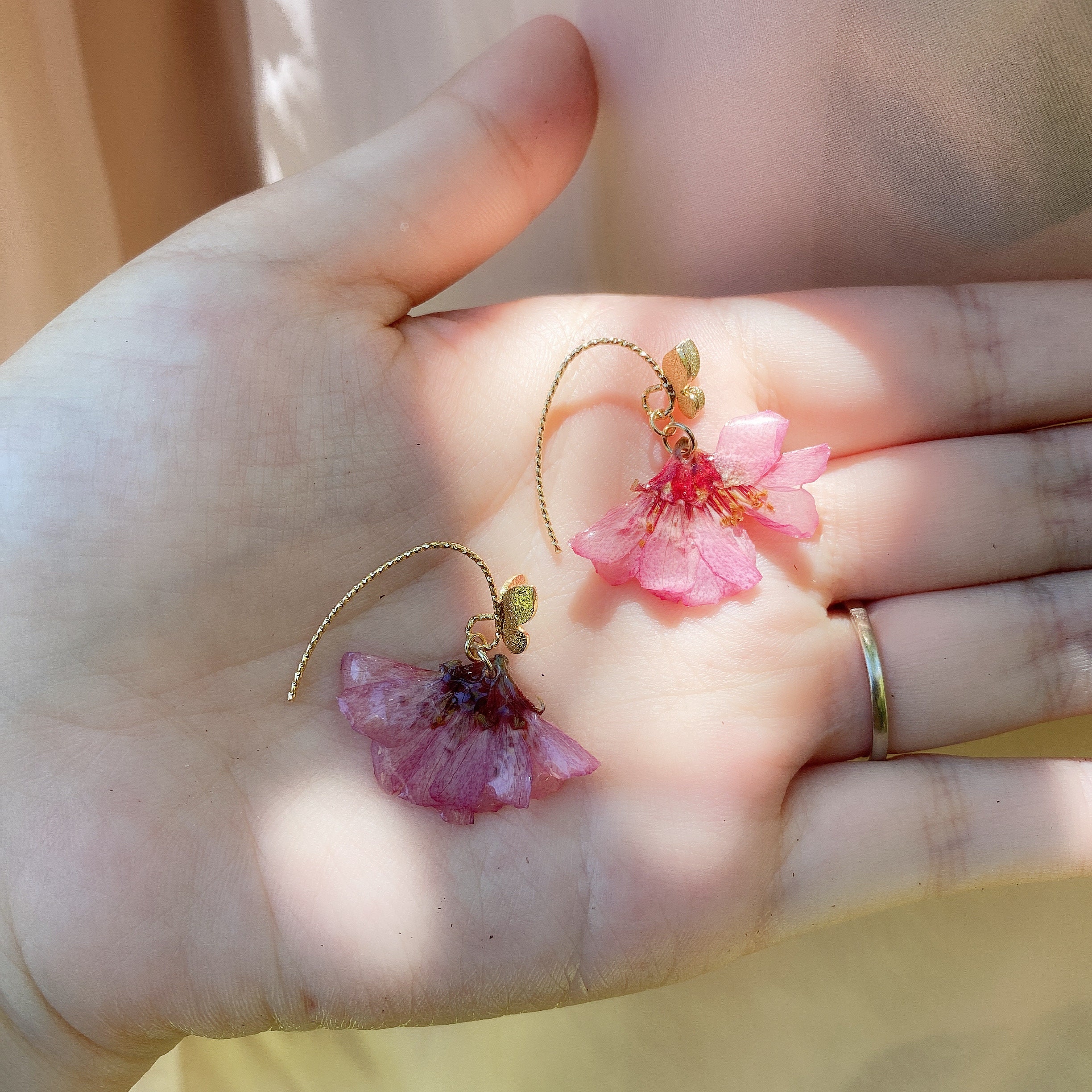 Pendientes florales rosa pendientes de flores prensadas Etsy Pendientes florales rosa pendientes de flores prensadas Etsy