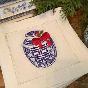 Chinoiserie Christmas Linen Napkins: Blue and White Ginger Jar, Set of 4